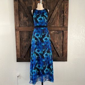 Too tang maxi floral blue floral sleeveless dress Sz- Medium